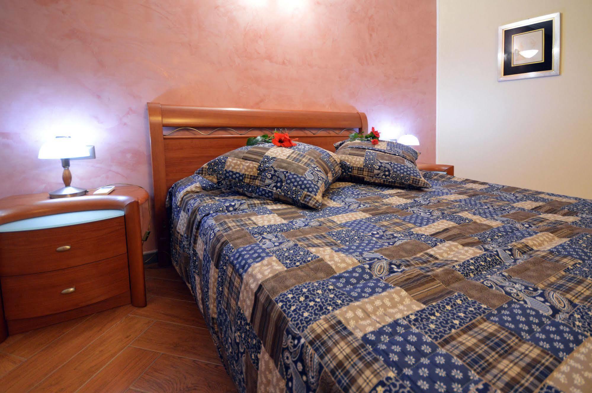 Mar Dei Poeti - Luxury Suites Torre Archirafi Экстерьер фото