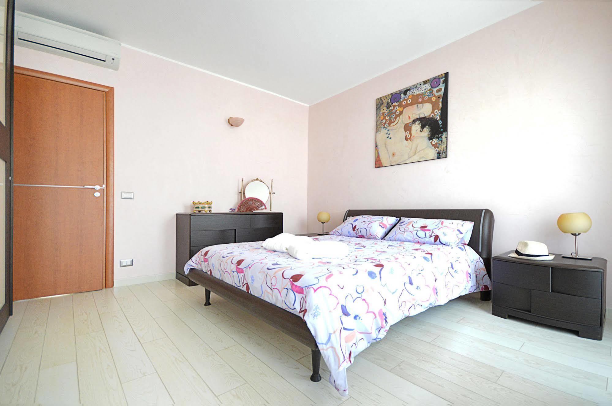 Mar Dei Poeti - Luxury Suites Torre Archirafi Экстерьер фото